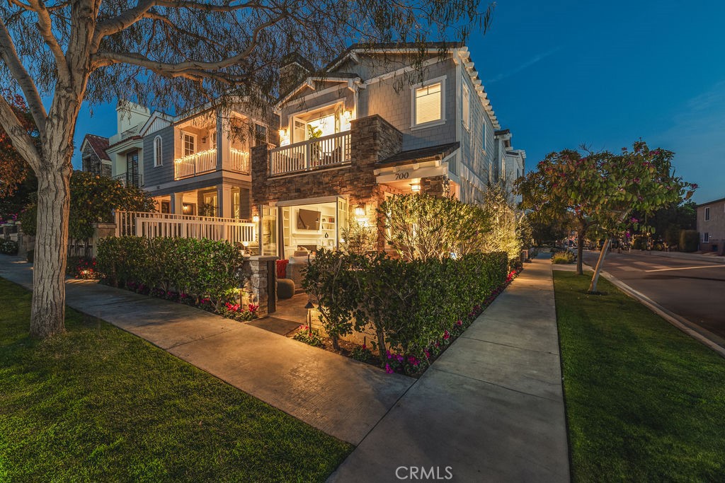 Corona del Mar South of PCH (CDMS) - Residential Lease
