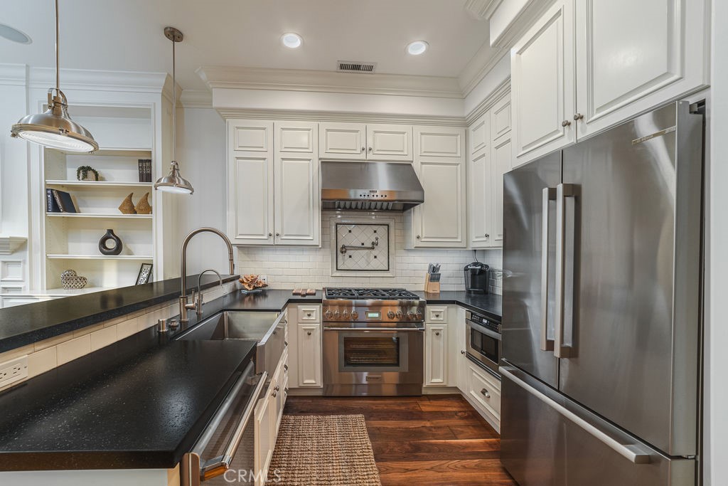 Corona del Mar South of PCH (CDMS) - Residential Lease