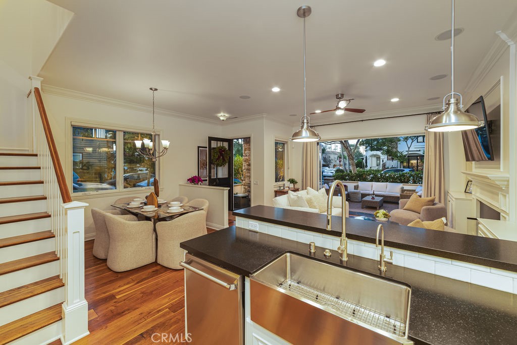 Corona del Mar South of PCH (CDMS) - Residential Lease
