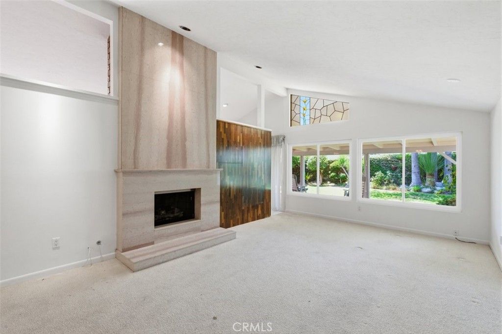 Photo of 6307 Rhea AVE, Tarzana, CA 91335 (MLS # SR26130202)