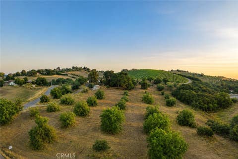 Photo of 110 Kiler Canyon RD, Paso Robles, CA 93446 (MLS # NS26108041)