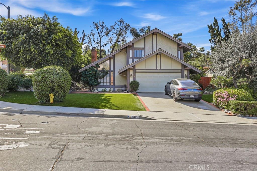 Photo of 900 Calle Hermosa, San Dimas, CA 91773 (MLS # IV26130207)