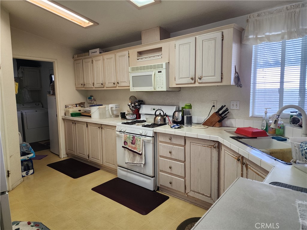24200 Walnut Street 73