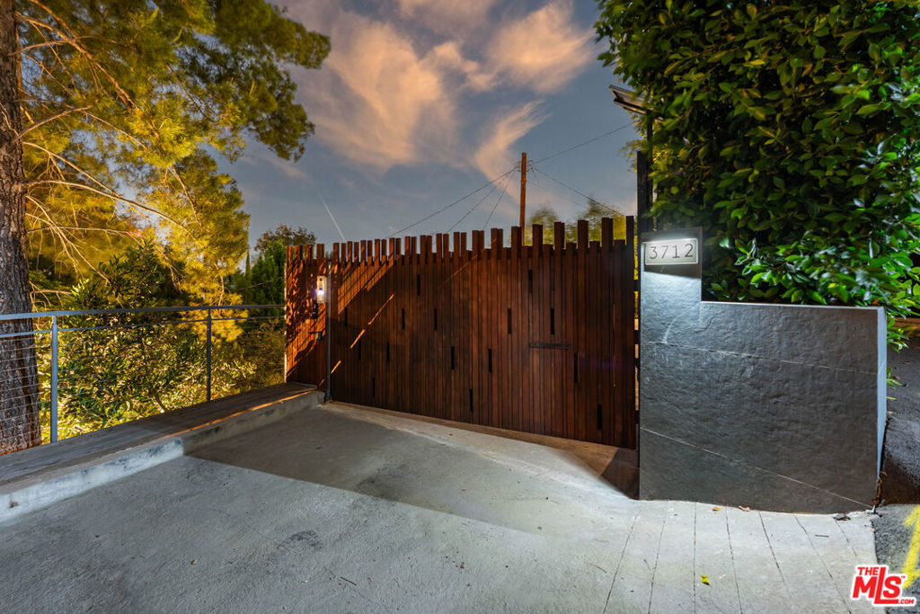 3712 Broadlawn Drive