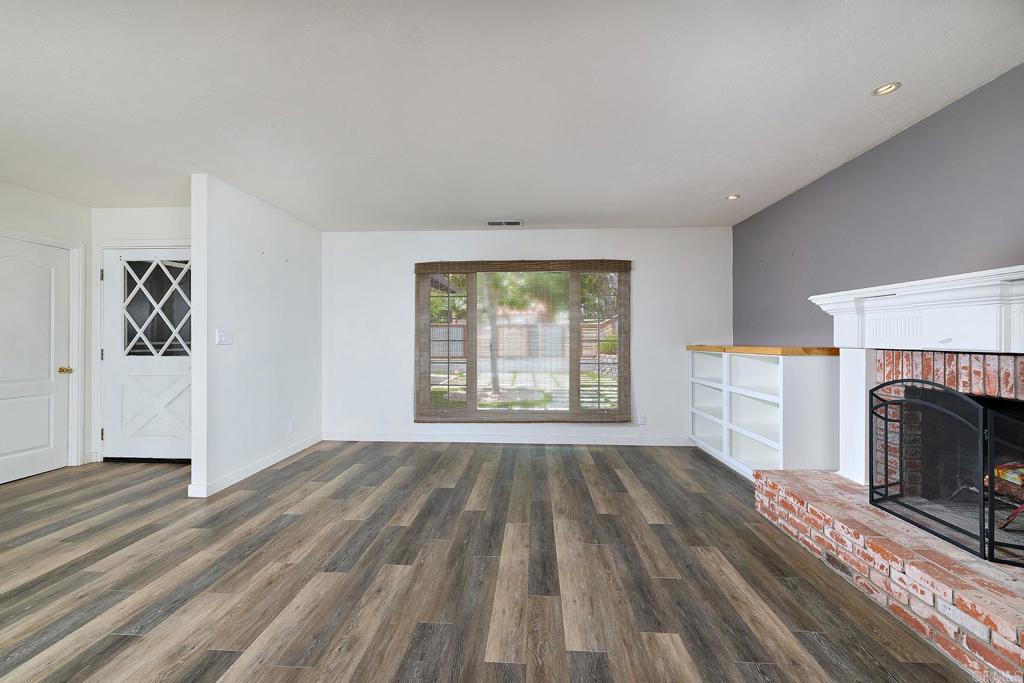 906 Alta Vista