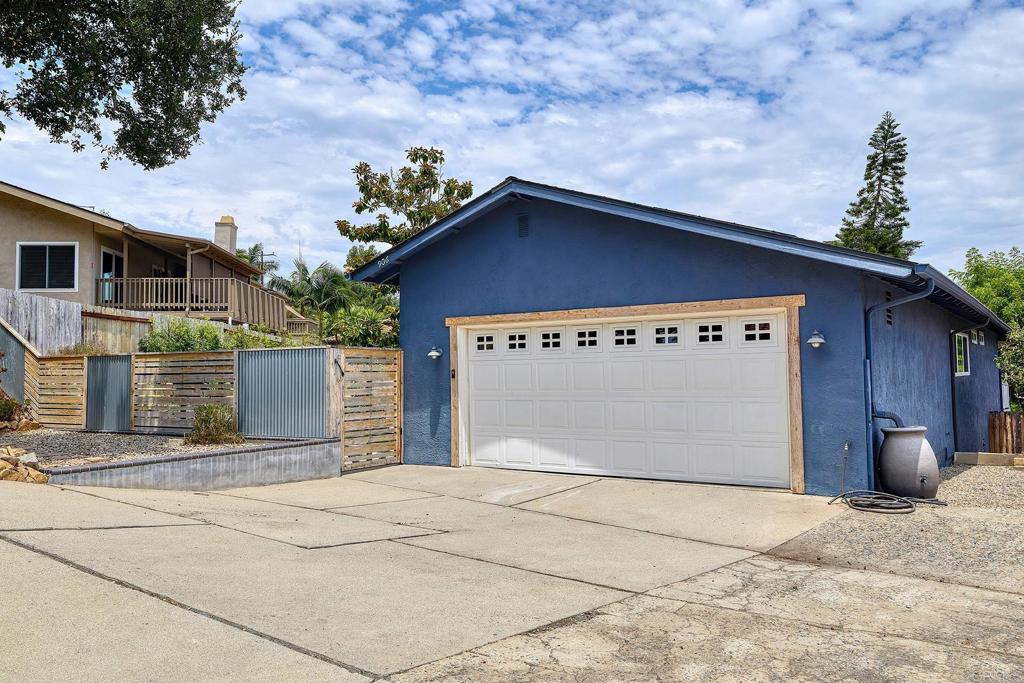 906 Alta Vista