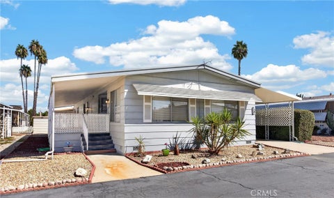 Photo of 1525 W Oakland Avenue #106, Hemet, CA 92543 (MLS # SW26209247)