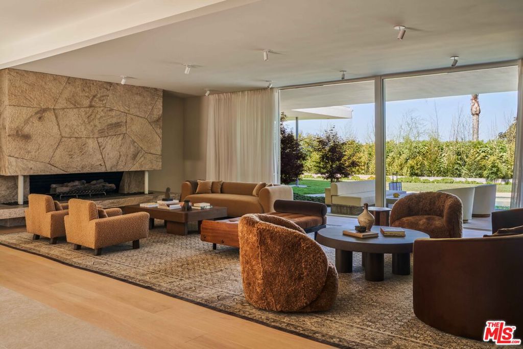 1865 Loma Vista Drive