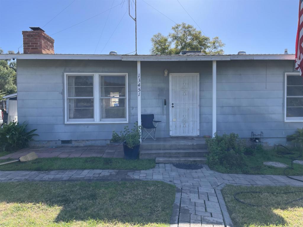 13451 Lakeshore Drive