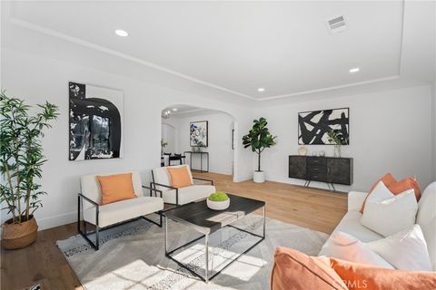 2327 Bonnie Brae Santa Ana CA 92706