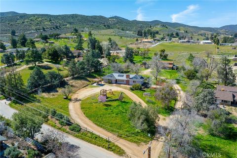 Photo of 40027 90th Street W, Leona Valley, CA 93551 (MLS # SR26060193)