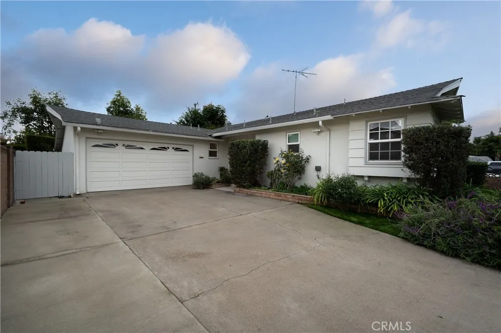 Anaheim, California 92802, United States, 3 Bedrooms Bedrooms, ,2 BathroomsBathrooms,Residential,Pending,247616