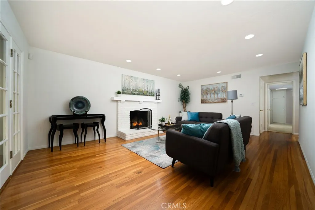 Anaheim, California 92802, United States, 3 Bedrooms Bedrooms, ,2 BathroomsBathrooms,Residential,Pending,247616