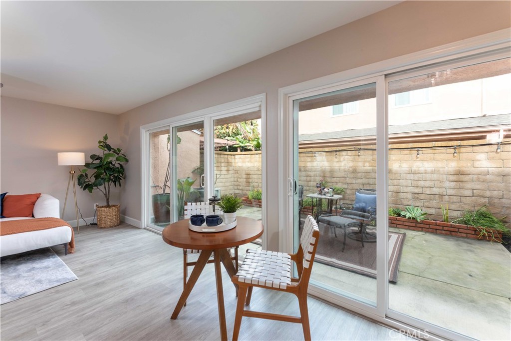 1127 N Dresden Street N 13