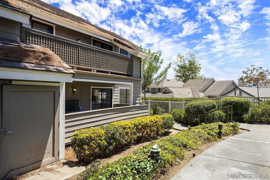 1059 Shadowridge Drive 7