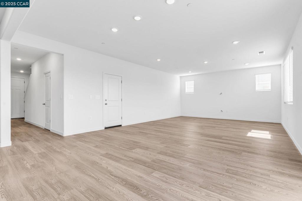 BRENTWOOD - Residential