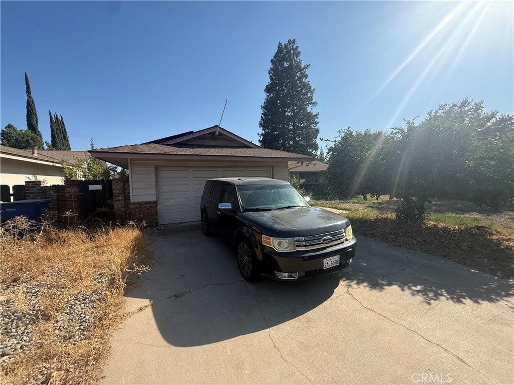 157 W Dovewood