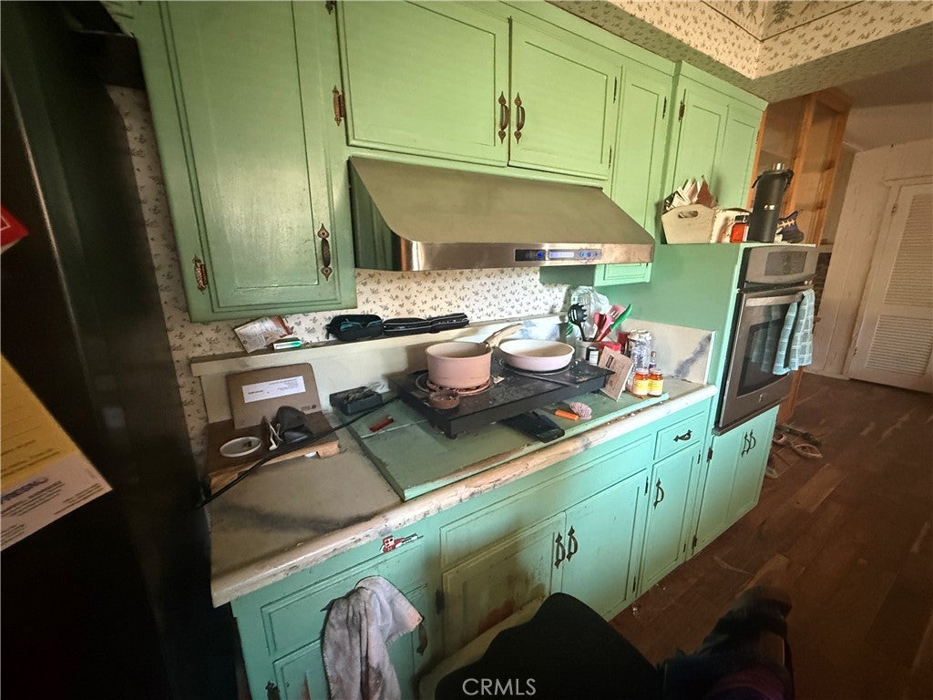 157 W Dovewood
