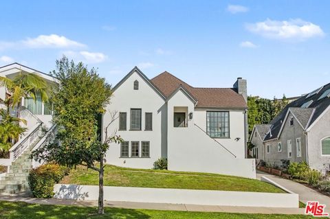 Photo of 2112 Linnington Avenue, Los Angeles, CA 90025 (MLS # 26637797)