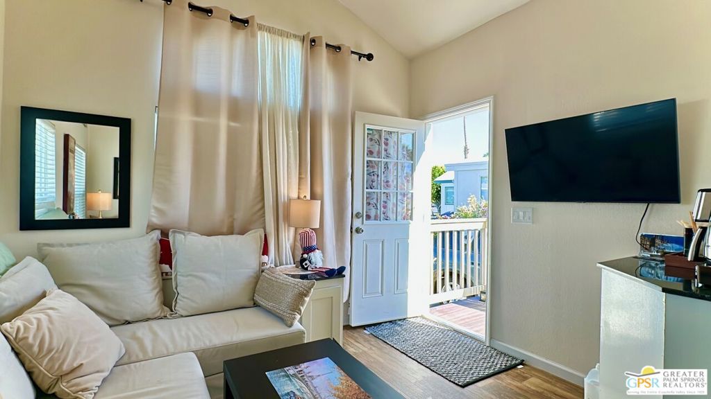 Desert Shadows Rv Re - Manufactured In Park