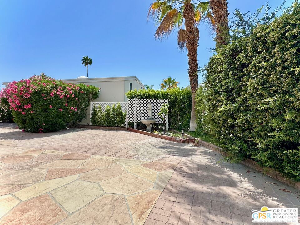 Desert Shadows Rv Re - Manufactured In Park