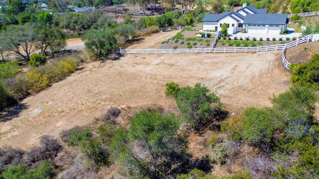 6300 Twin Country Lane
