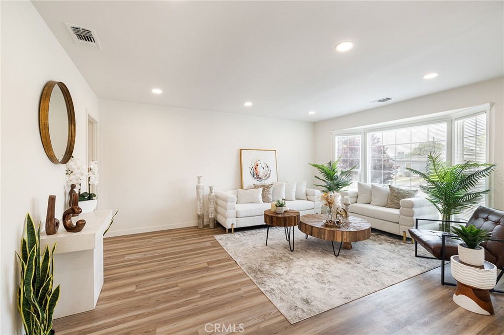 Properties 2 6420 Jamieson Avenue