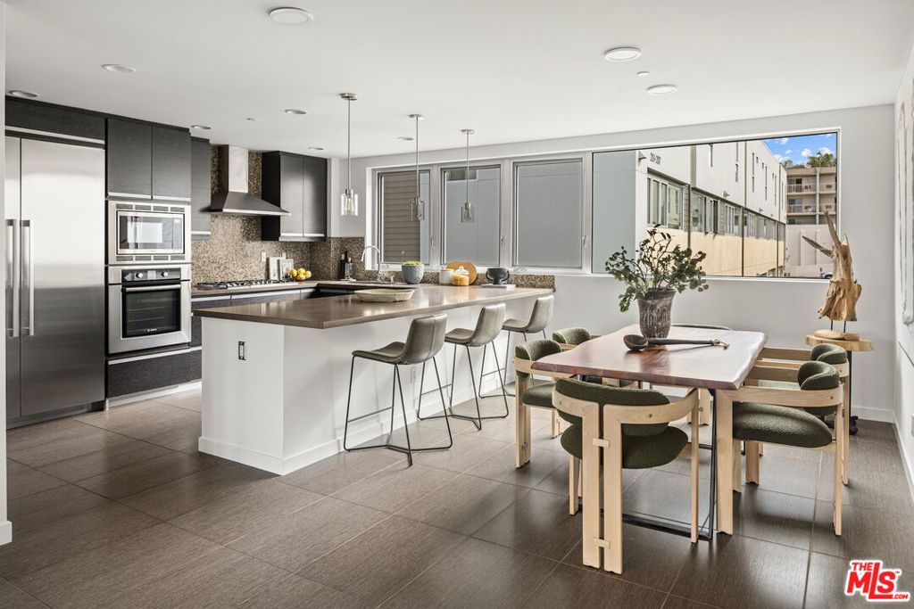 Photo of 310 Washington Boulevard #504, Marina Del Rey, CA 90292 (MLS # 25582987)