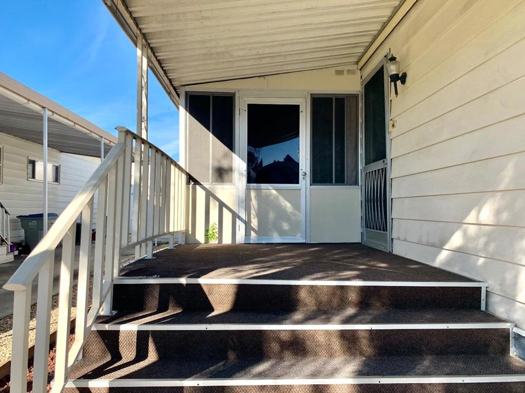 102 Quail Hollow Drive