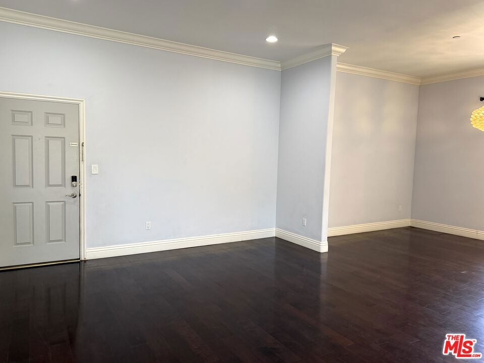 14315 Magnolia Boulevard 101