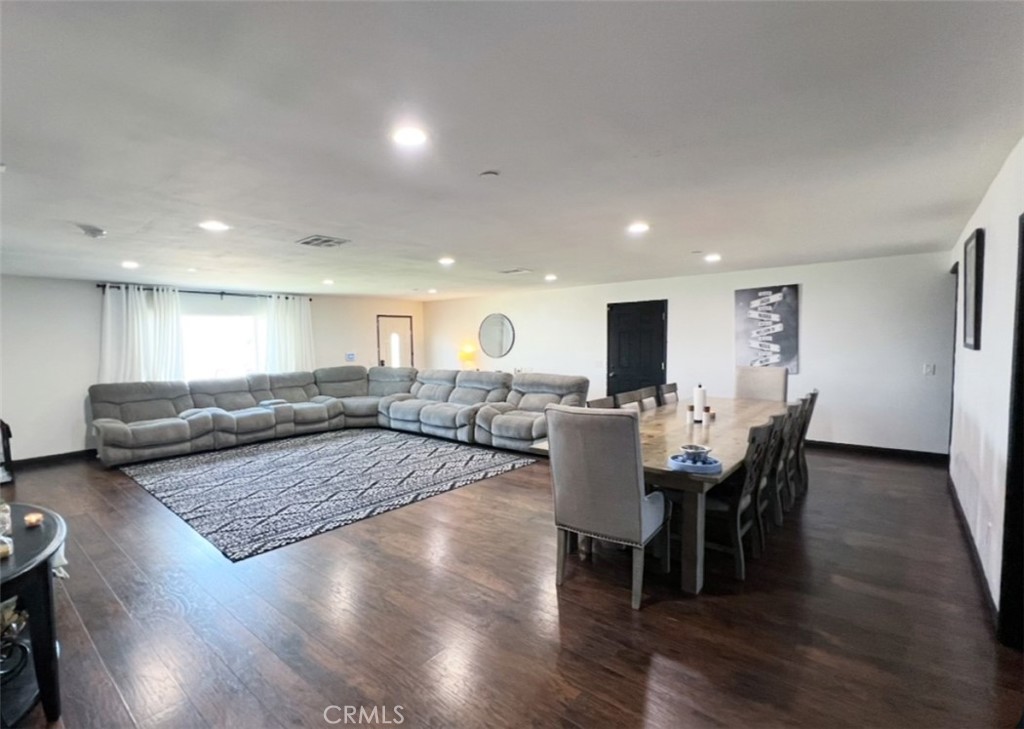 1019 W Arbutus Street