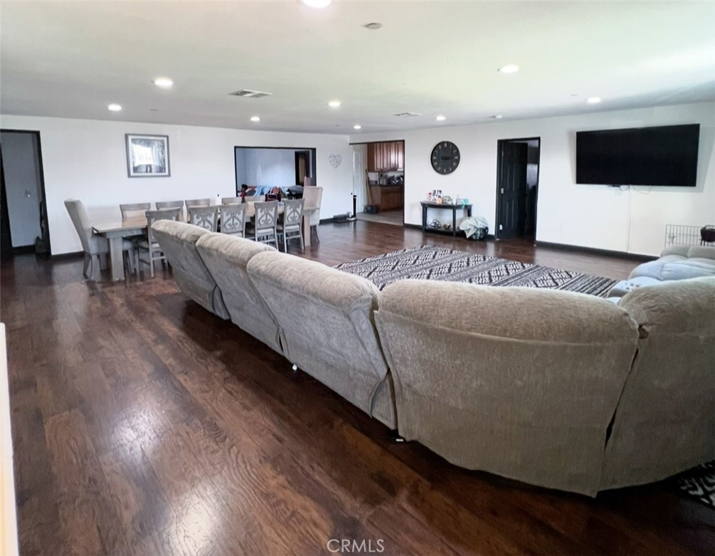 1019 W Arbutus Street