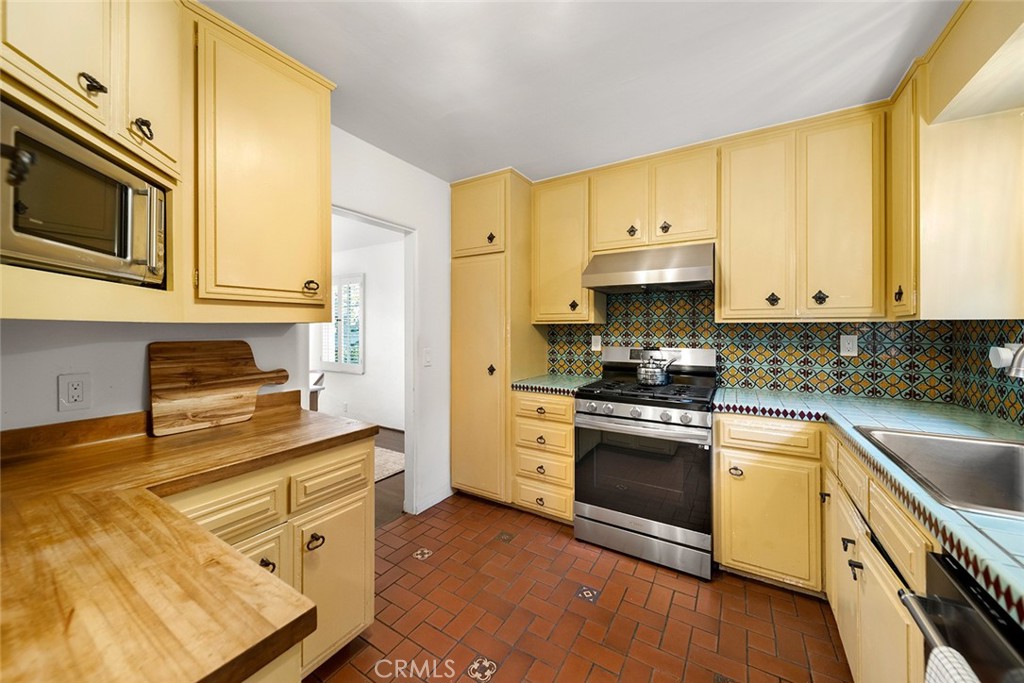 2 Emerald Bay, Laguna Beach CA 92651 - Photo 31