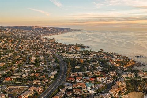 Tiny photo for 2 Emerald Bay, Laguna Beach, CA 92651 (MLS # LG26005607)