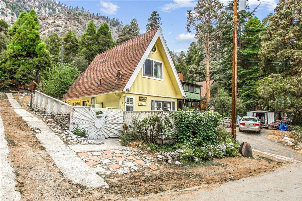 39429 Canyon Drive