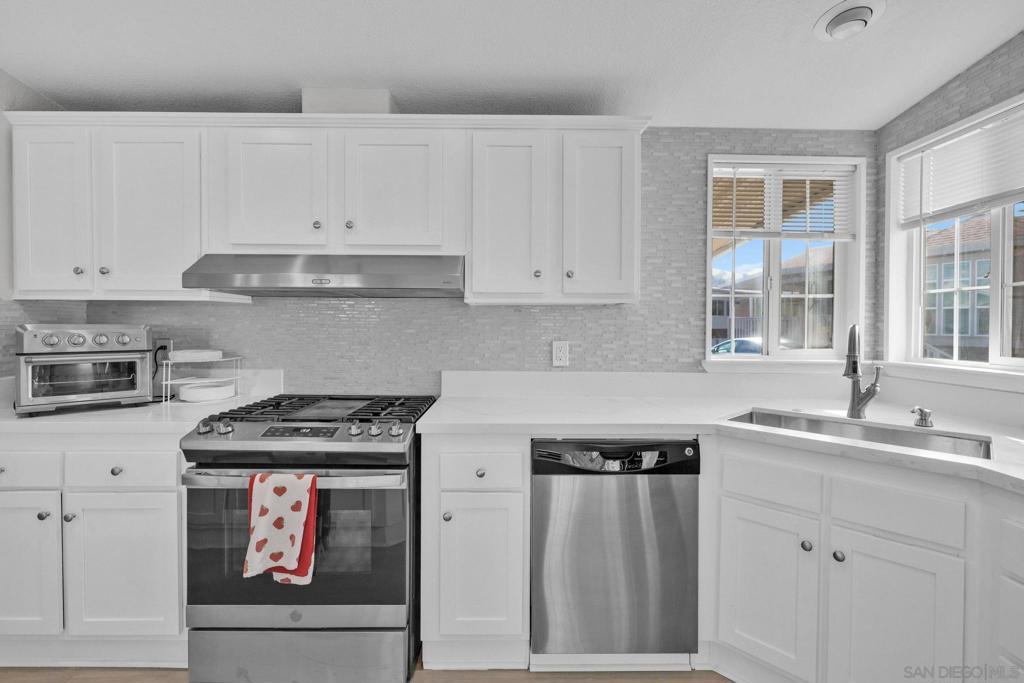 8545 Mission Gorge Rd 147