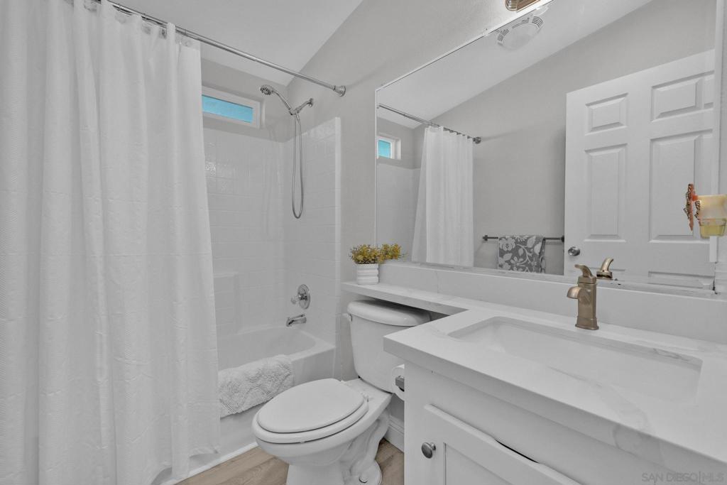 8545 Mission Gorge Rd 147