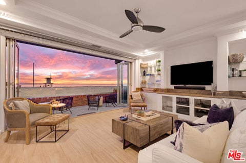 Photo of 2400 W OCEANFRONT, Newport Beach, CA 92663 (MLS # 26873263)