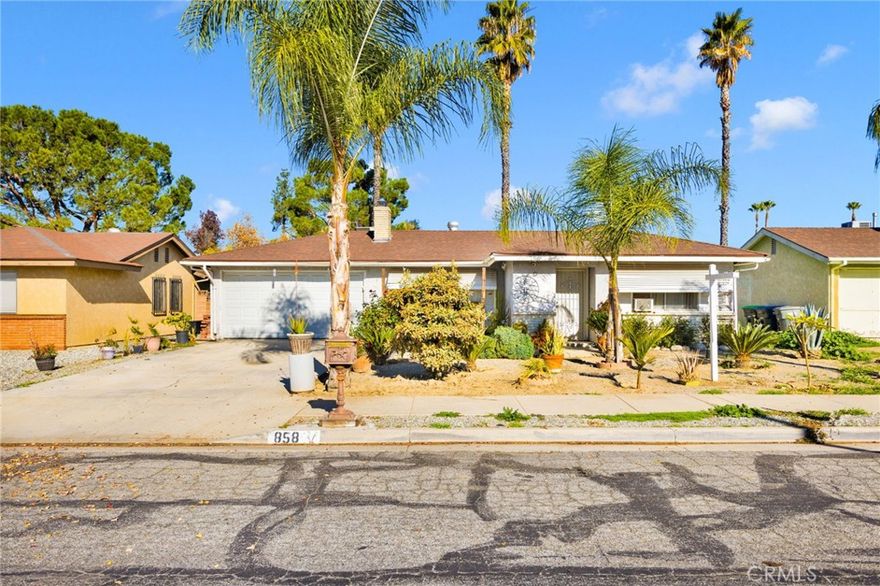 No HOA , Nice and cozy 2 bed, 2 Bath home 1.5 car garage and an extra room that have been enclosed, home is 1,034 Sf and lot is 6.098 sf built in 1972, very easy access to hwy 74 and Domenigoni Pkwy to Menifee area. close to all shopping centers, schools and parks.