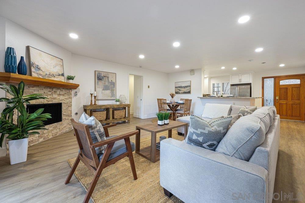 8860 Villa La Jolla Drive 217