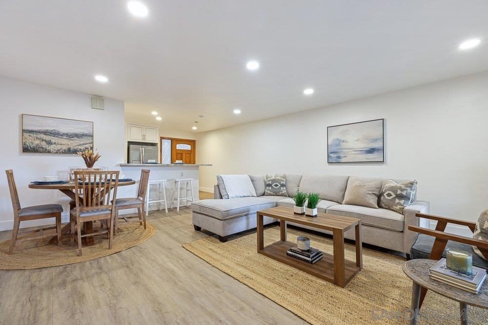 8860 Villa La Jolla Drive 217