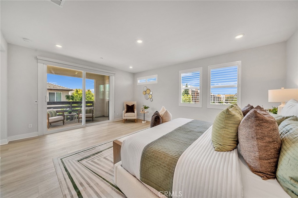 200 Chorus, Irvine CA 92618 - Photo 18