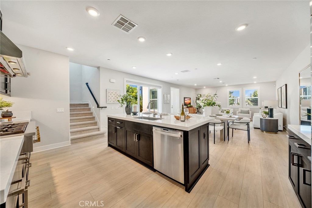 200 Chorus, Irvine CA 92618 - Photo 9