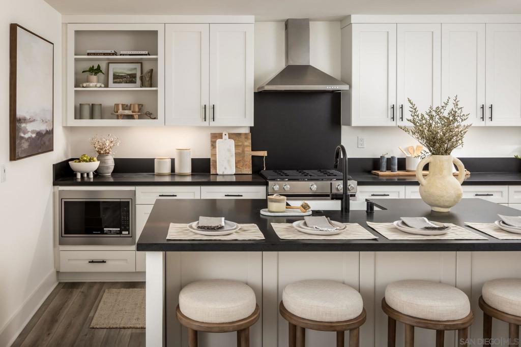 1107 Catania Court 208