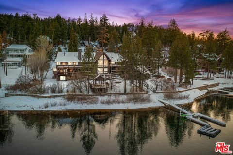 Photo of 791 Cove Drive, Big Bear, CA 92315 (MLS # 25509063)