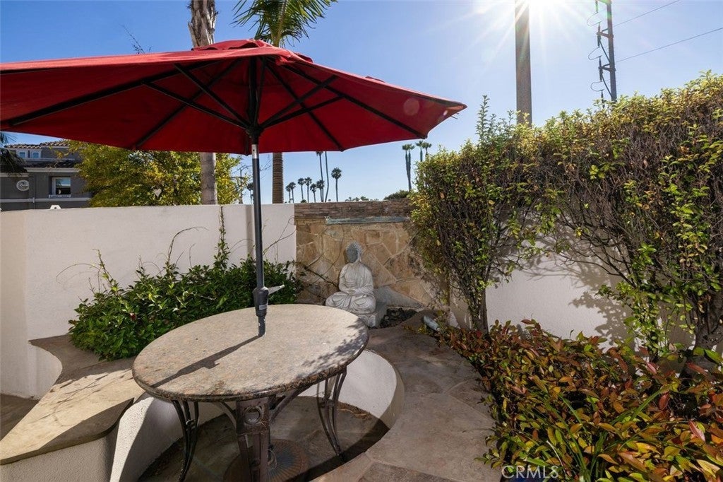 304 Goldenwest Street, Huntington Beach CA 92648 - Photo 26