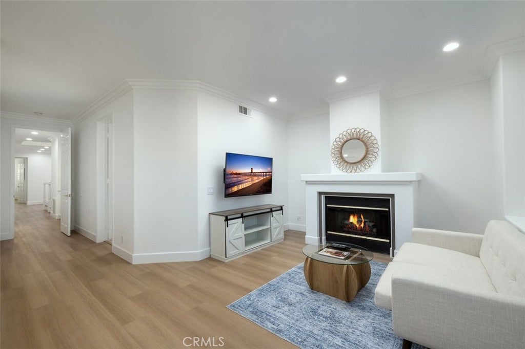 304 Goldenwest Street, Huntington Beach CA 92648 - Photo 12
