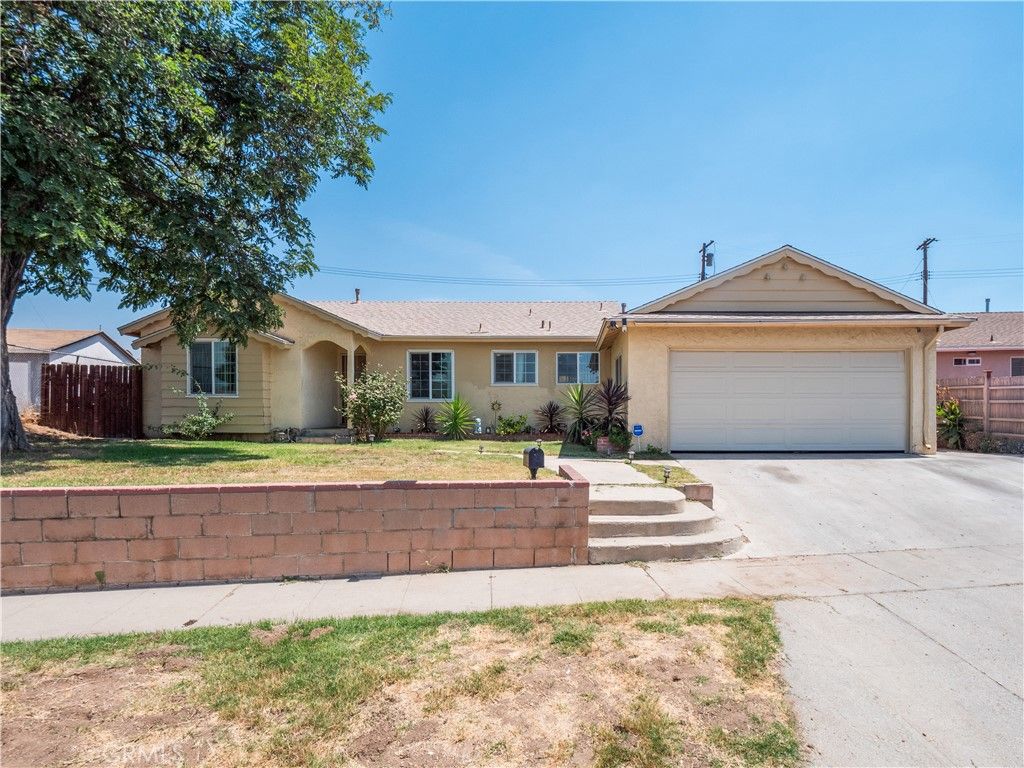 Photo of 12326 Glamis Street, Pacoima, CA 91331 (MLS # SR25176650)