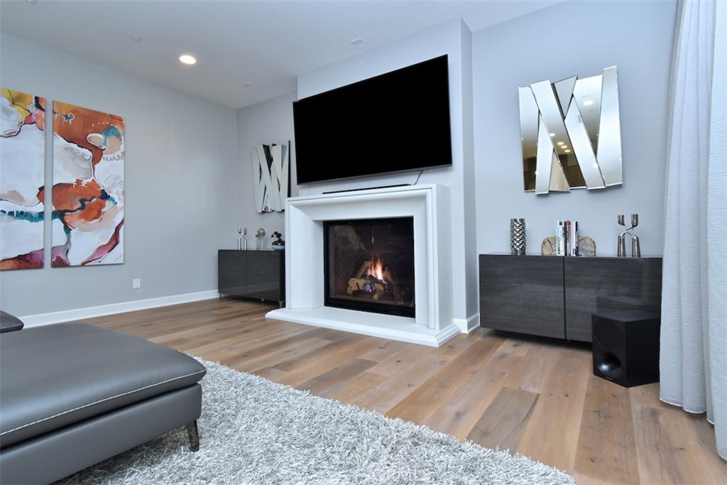 Properties 4 14608 Mccormick Street