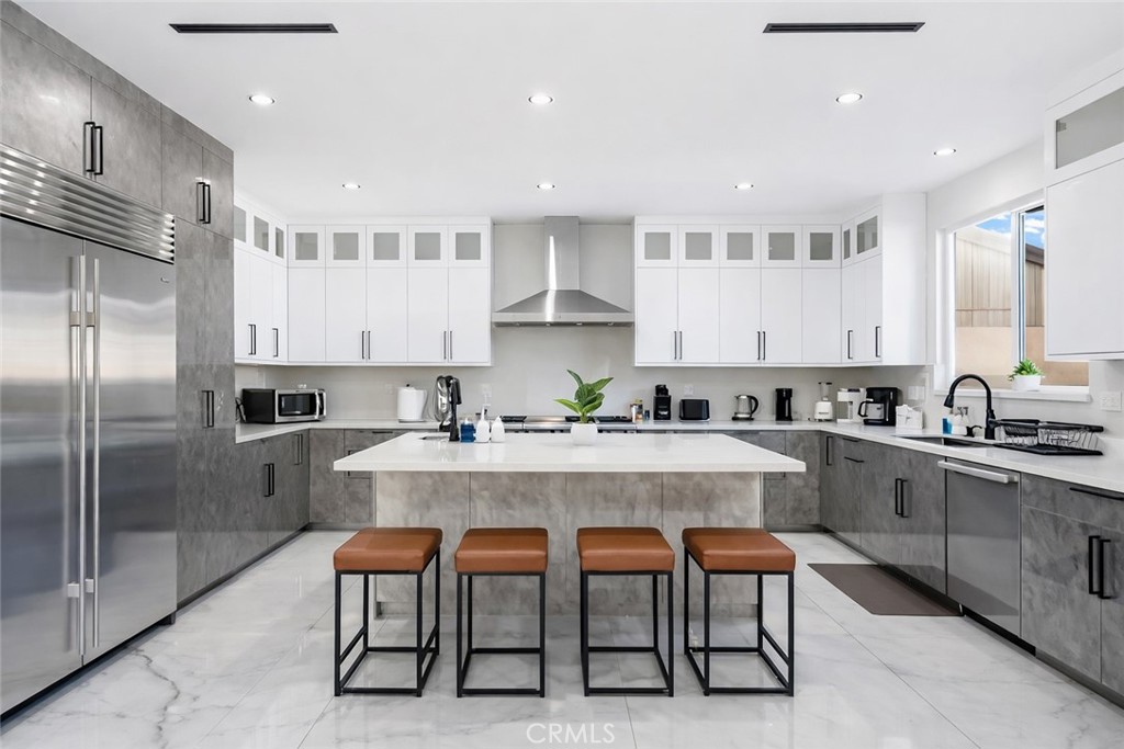 17181 Kingsbury Street